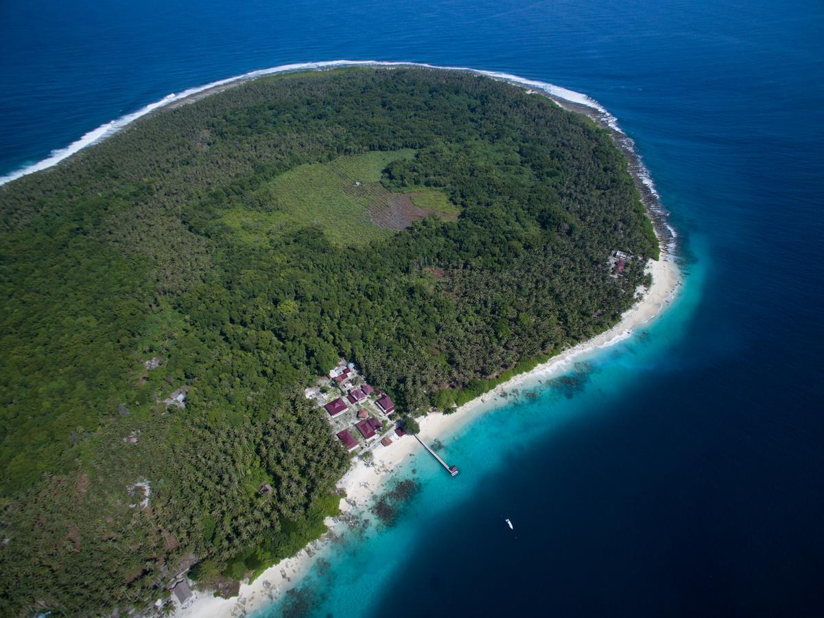 Puri Asu Resort Palau Asu Exterior photo